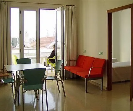 Inturjoven Hostel *